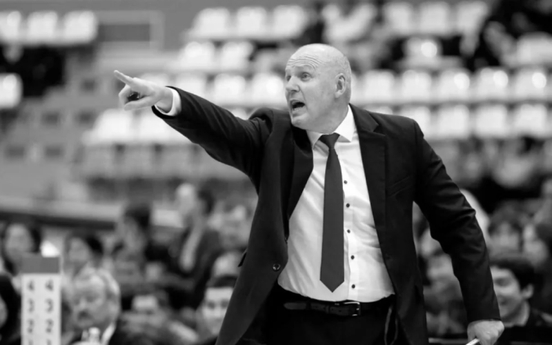 Astananın baş məşqçisi vəfat etdi