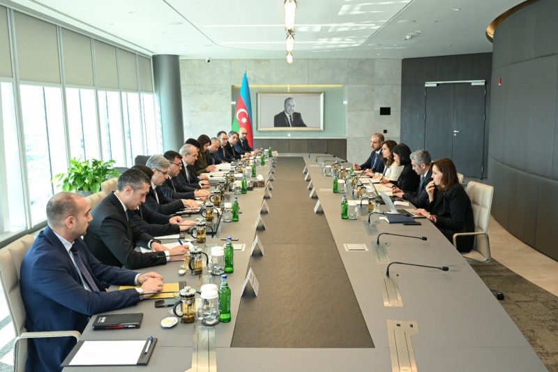 Asiya İnkişaf Bankı ilə müzakirələr aparılıb