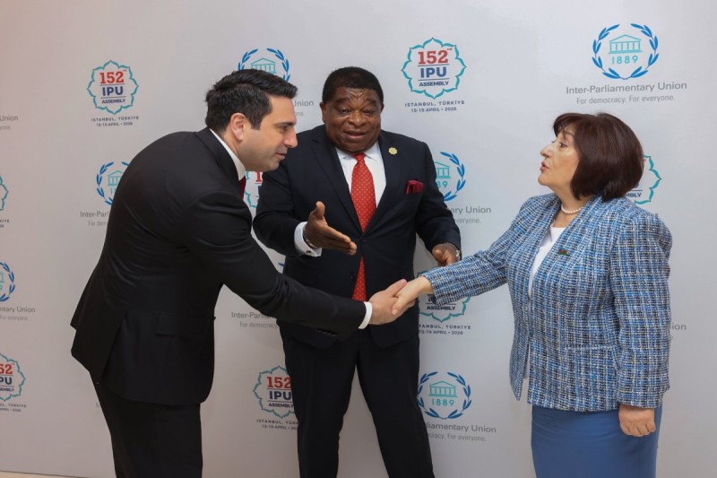 Simonyan Sahibə Qafarova ilə görüş barədə paylaşım etdi 