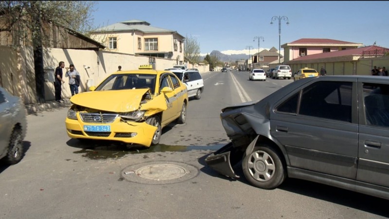 Naxçıvanda zəncirvari qəza oldu - FOTO