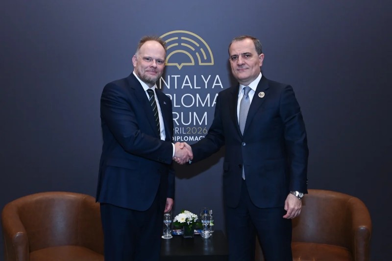 Bayramov NATO nümayəndəsi ilə sülh barədə danışdı