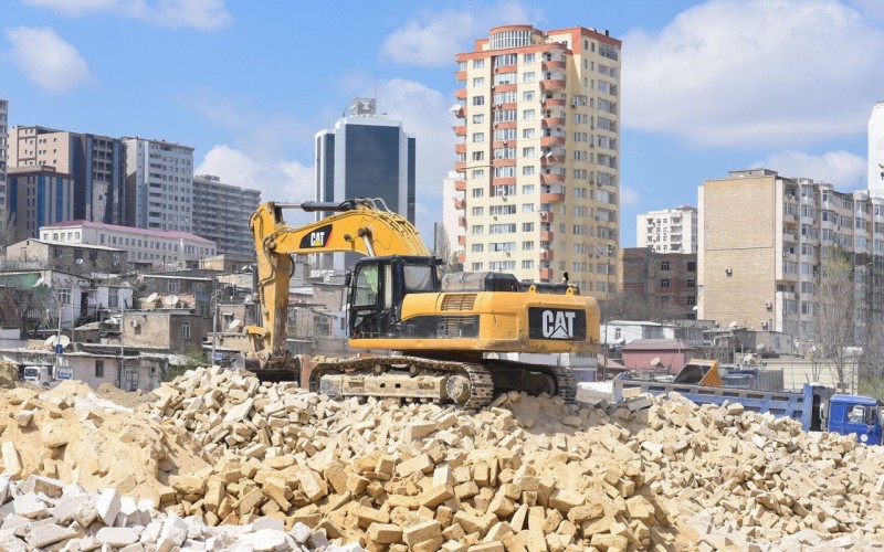 Bakıda 100 minə yaxın bina söküləcək - SƏBƏB