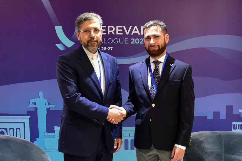 İran və Ermənistan rəsmiləri görüşdü