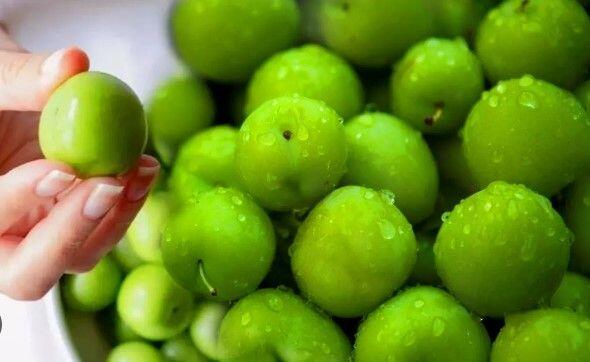 Cəmi 5 ədəd alça 7 manata satılır - VİDEO