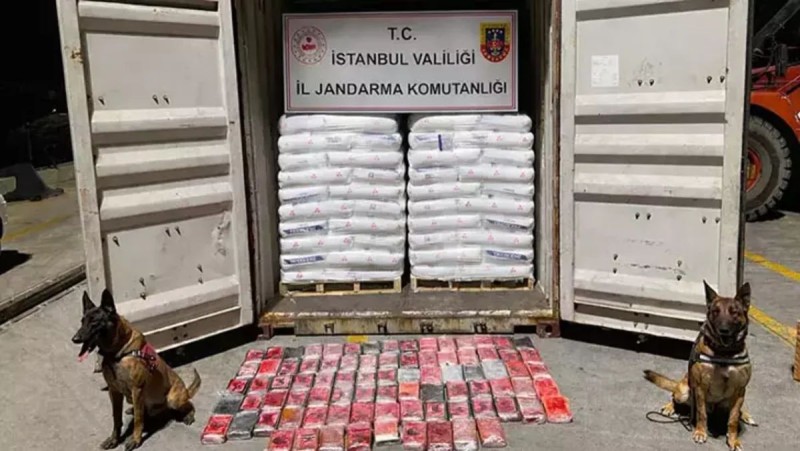 Türkiyədə əməliyyat: Yük gəmisində 106 kiloqram kokain tapıldı