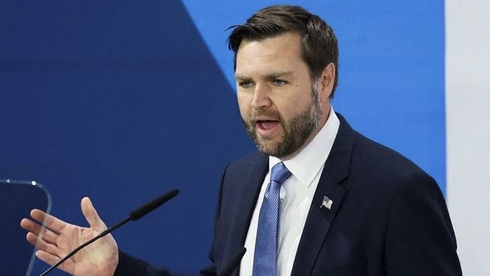 Tramp Vensi İslamabada göndərməkdən imtina etdi