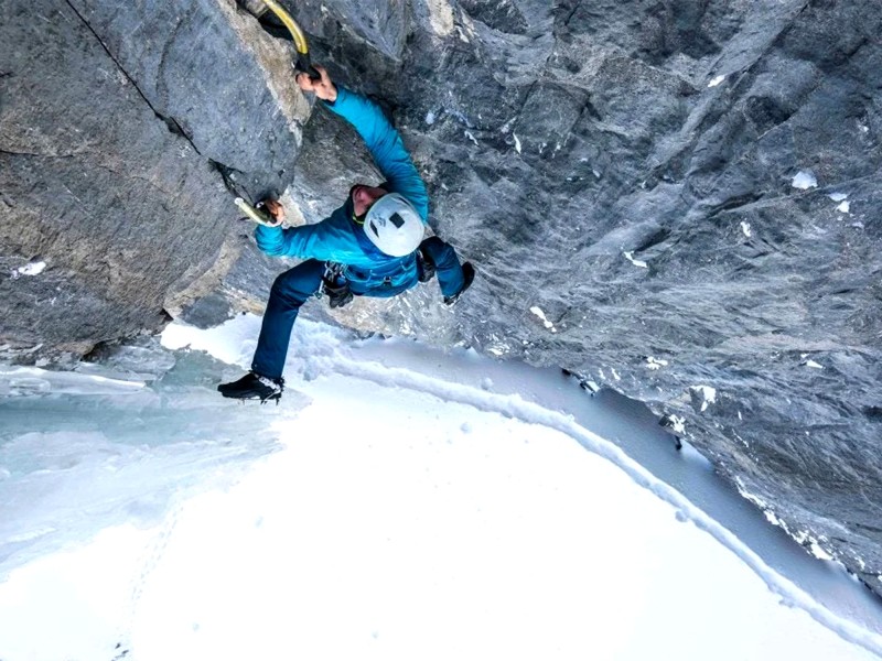Azərbaycanlı alpinist 9-cu yüksək zirvəni fəth etdi