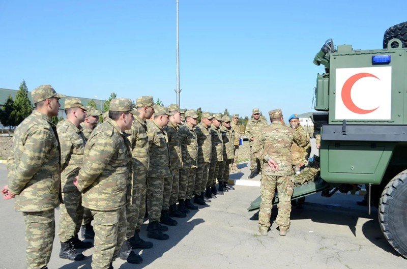 Hərbi vəzifəlilərlə təlim toplanışı başlayıb