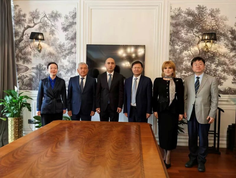 Azərbaycan-Çin ikili diplom proqramları müzakirə olundu 