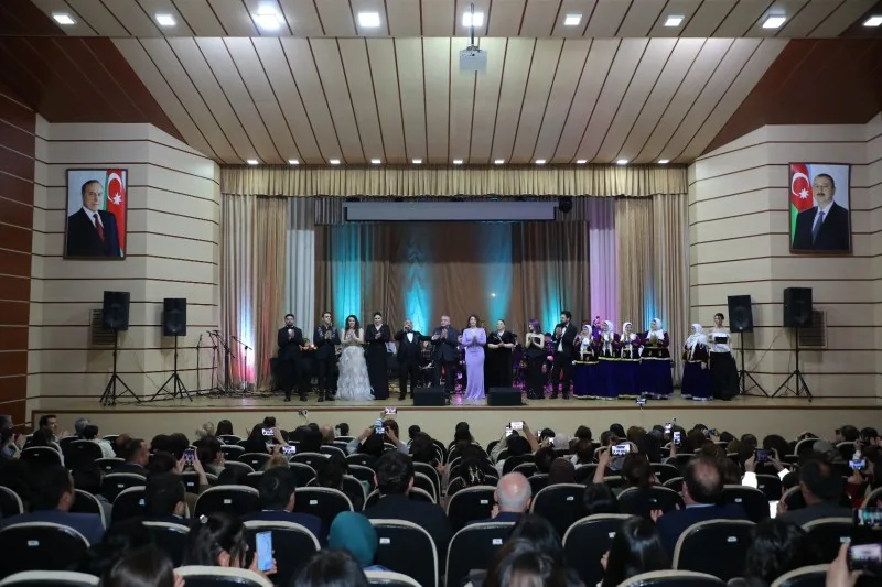Rəşid Behbudov adına teatrın Lənkəranda qastrol konserti - FOTOLAR