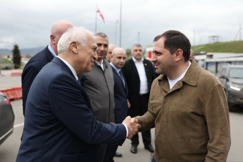 Papikyan Gürcüstanda rəsmi səfərdədir