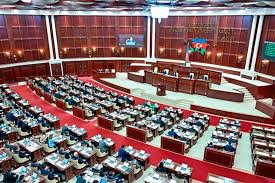 Parlamentdə yeni qanun layihəsi müzakirə edilir