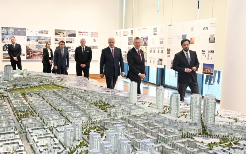 Latviya Prezidenti “Bakı Ağ Şəhər”də - FOTOLAR