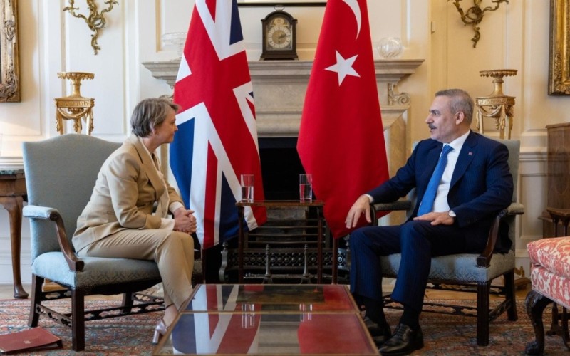 Türkiyə ilə Britaniya arasında strateji tərəfdaşlıq sənədi imzalandı