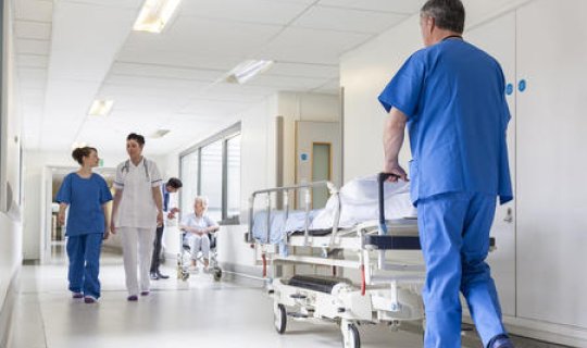 Bloqer estetik əməliyyatdan sonra görmə qabiliyyətini itirdi - FOTO