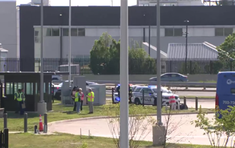 Pentaqonun yaxınlığında qəza - İdarənin 10 əməkdaşı xəsarət aldı