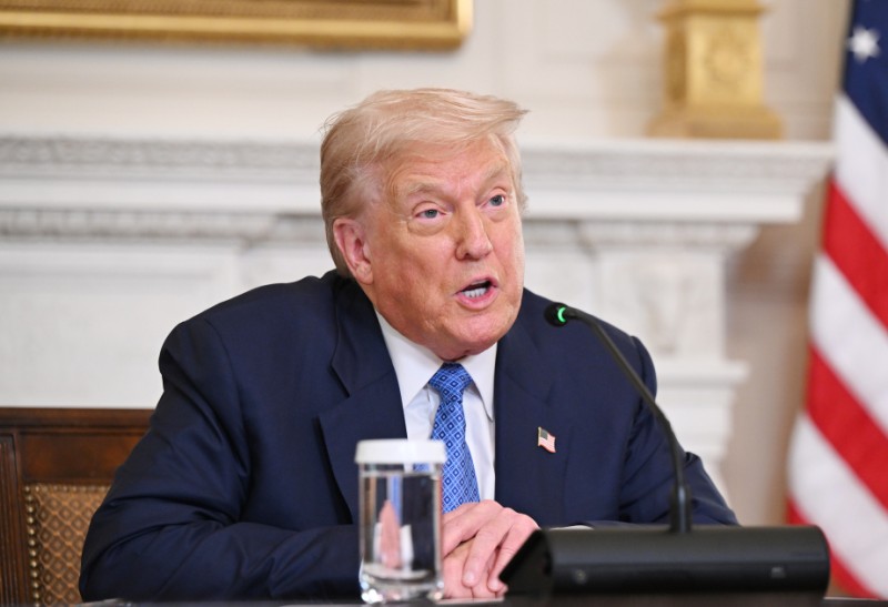 Tramp Britaniyaya xəbərdarlıq etdi