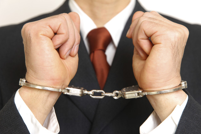 Azərbaycanda 8 vəzifəli şəxs HƏBS EDİLDİ