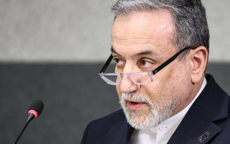 Əraqçi Pakistanı tərk etdi