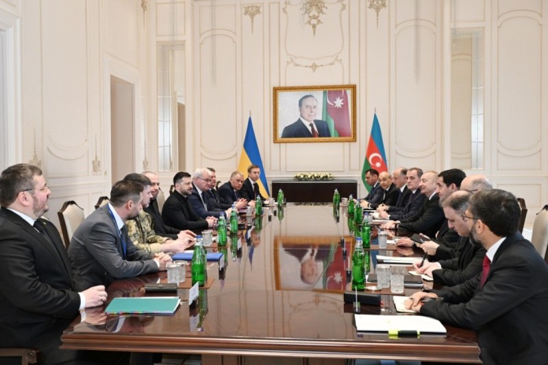 Prezidentlə Zelenskinin geniş tərkibdə görüşü - YENİLƏNİB