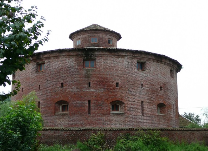 Lənkərandakı Dairəvi qalada bərpa işlərinə başlanıldı - RƏSMİ