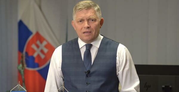 Qonşu ölkələr uçuşa icazə vermədi, Moskvaya avtomobillə gedir