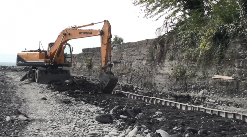 Çökmüş kollektorlar və bəndlər bərpa edilir