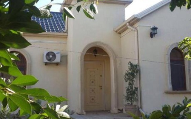 Həyət evlərinin qarşısında gül əkib, maşın saxlayanlar cərimələnə bilər - VİDEO