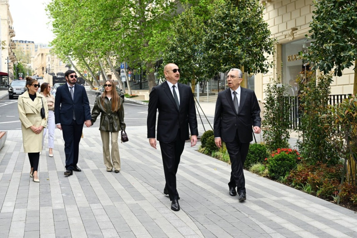 Prezident ailəsi ilə birlikdə AÇILIŞDA - FOTOLAR