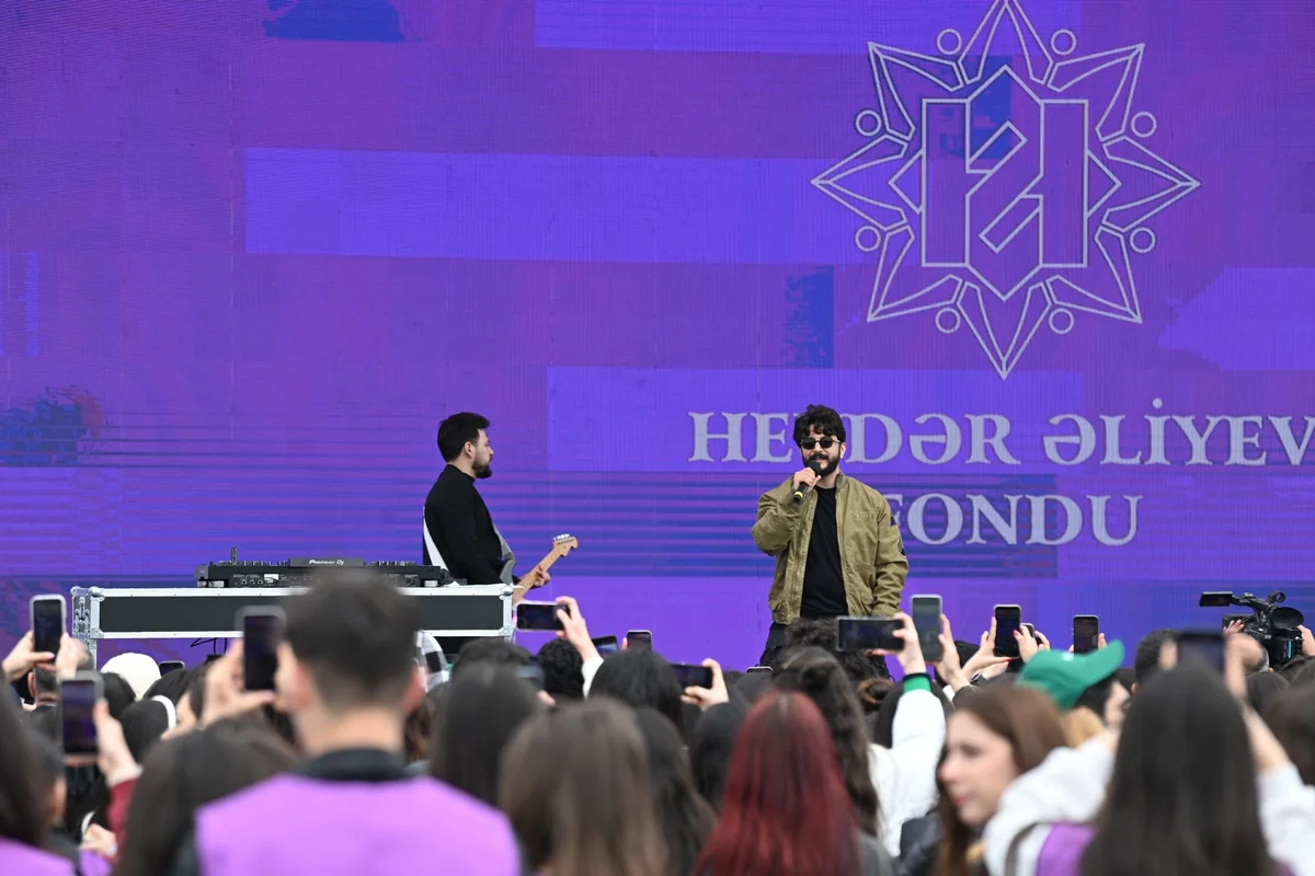 Bakı Marafonu 2026nın start və finişində konsert olub - FOTO
