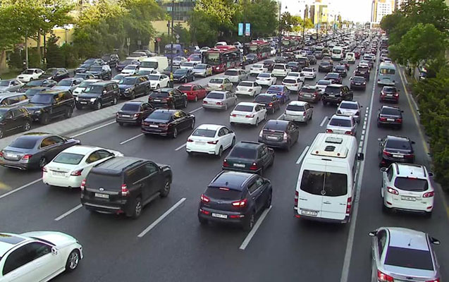 Bakının 16 küçəsində tıxac var - SİYAHI 