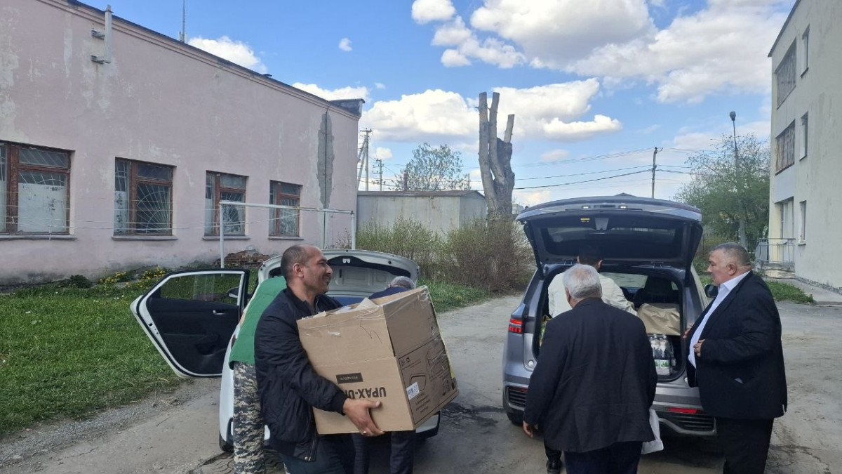 Yekaterinburq diasporumuzdan daha bir sosial aksiya - FOTOLAR