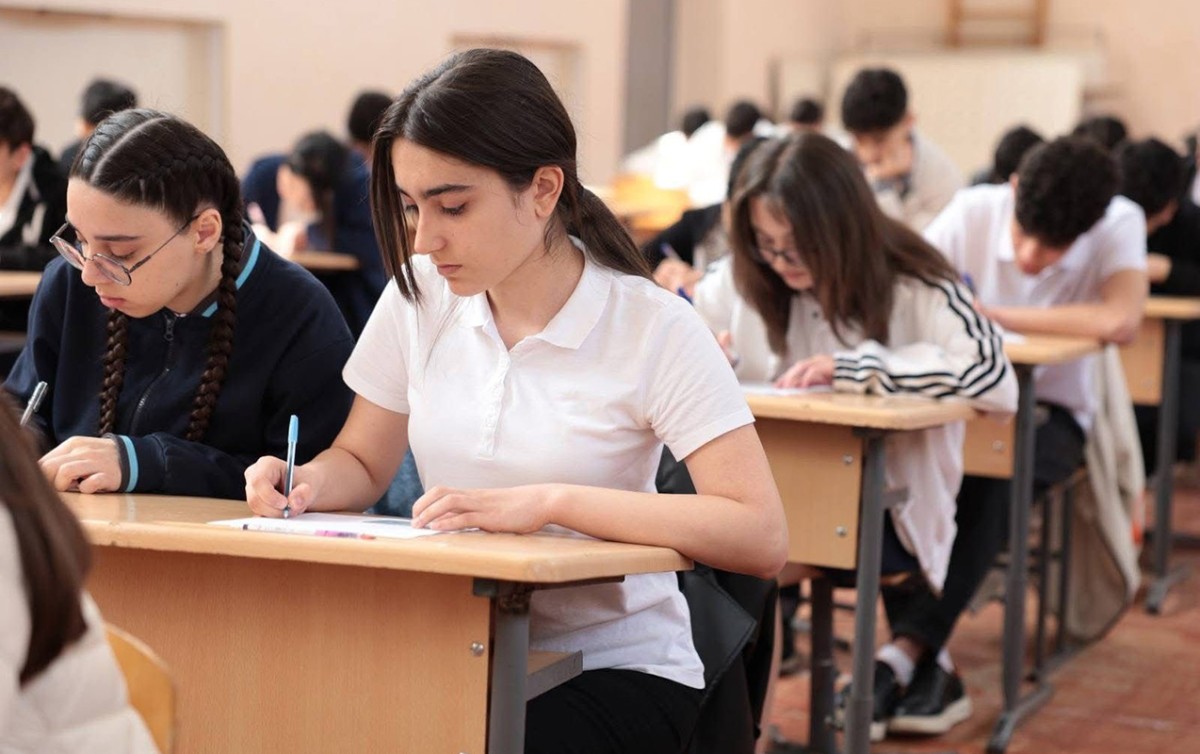 Buraxılış imtahanında 7 şagird 300 bal topladı