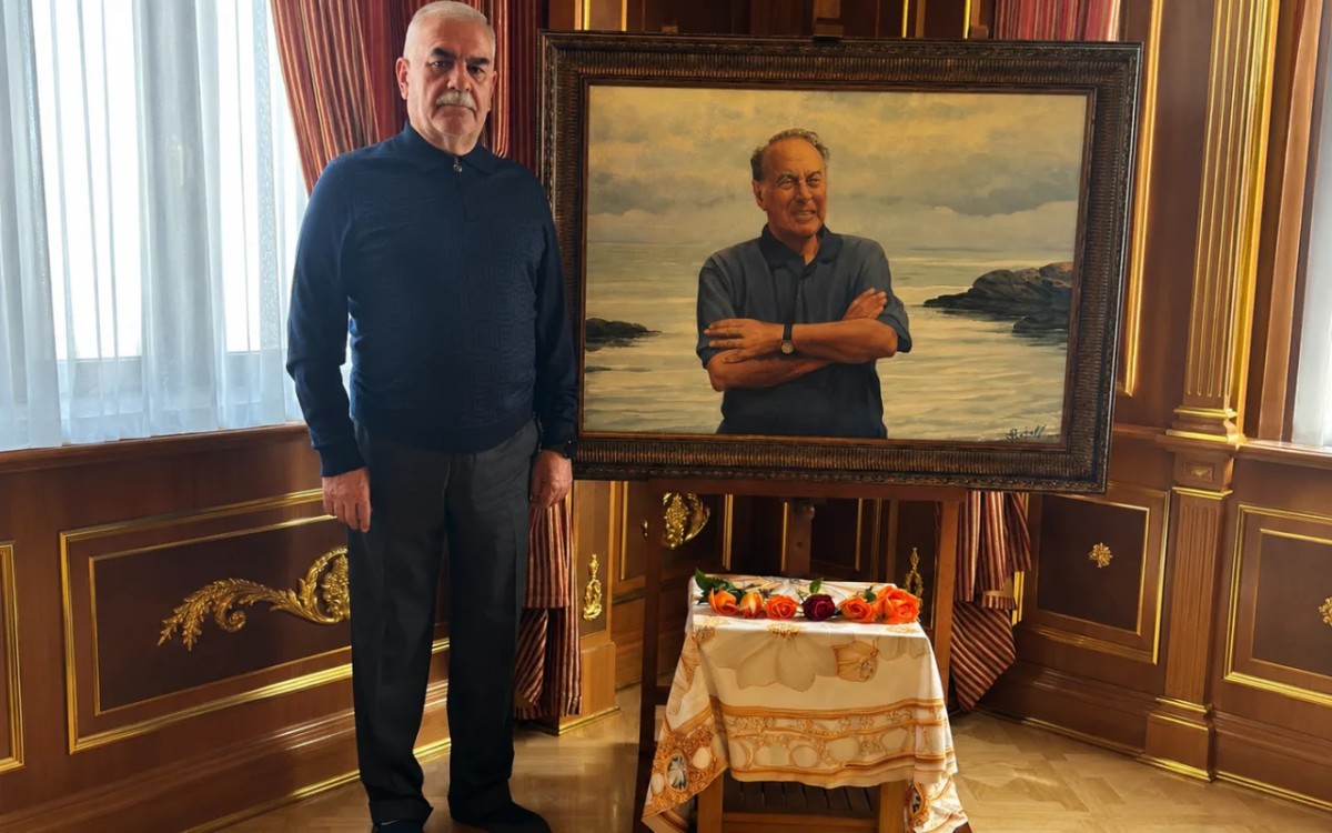 Vasif Talıbov Ulu Öndəri belə yad etdi