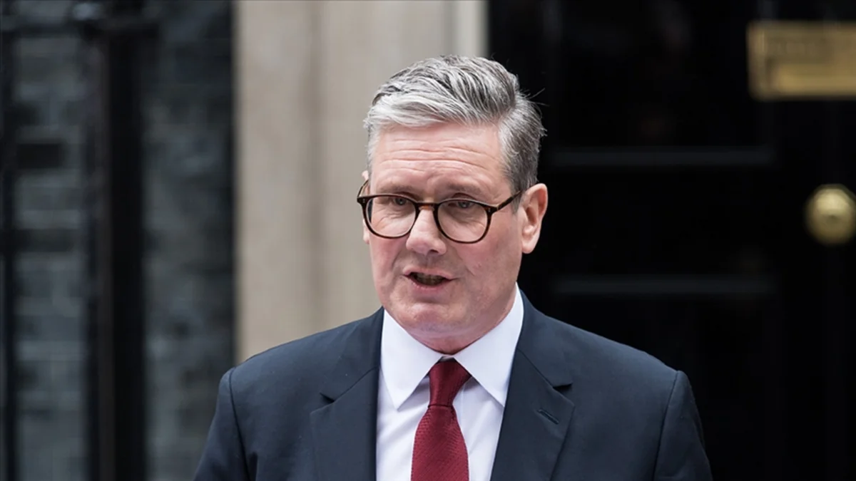 Starmer istefa çağırışlarını rədd edib