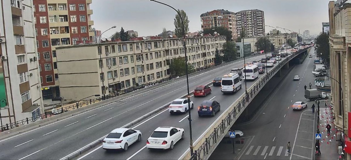 Bu yollarda tıxac var - SİYAHI