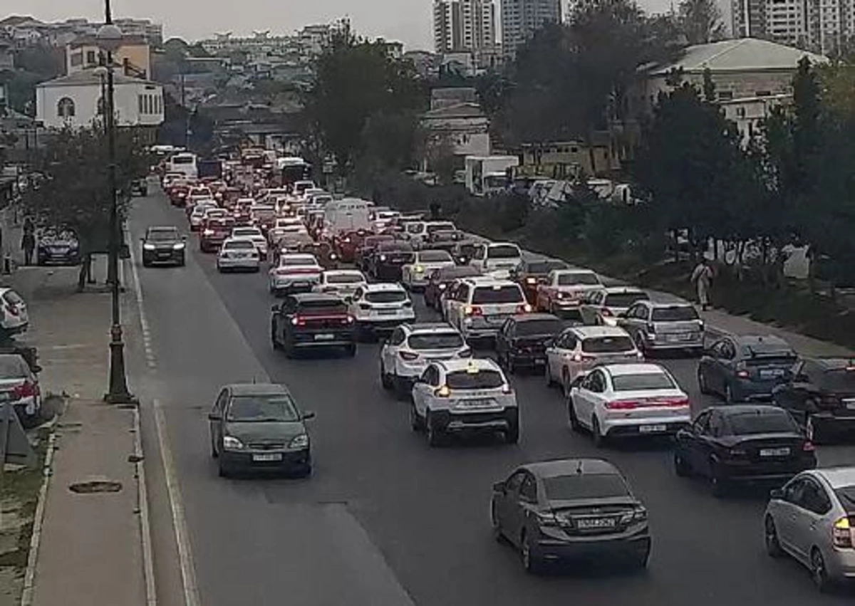 Bakının bu yollarında tıxac var - SİYAHI