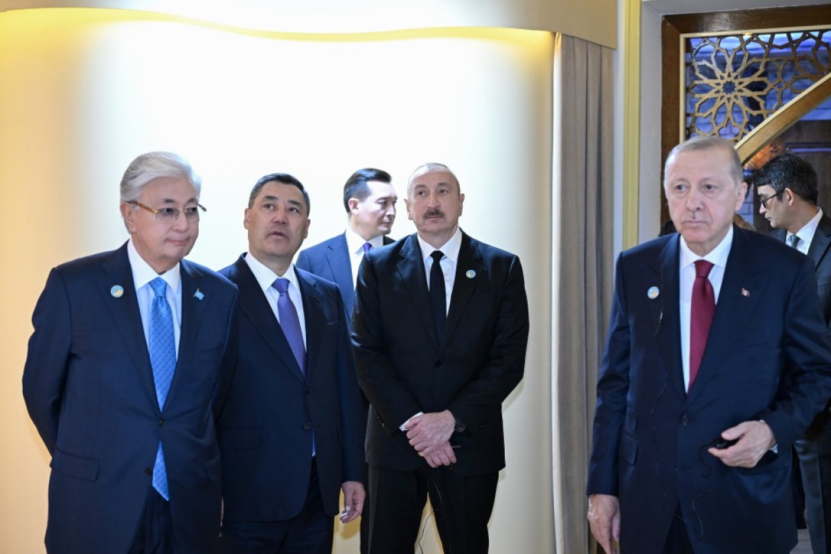 İlham Əliyev və TDT liderləri Türküstanda mədəni məkanlarla tanış olub