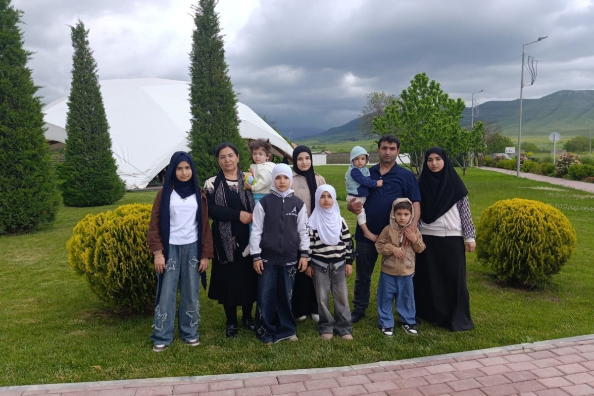 10 övladlı ailə Xocalıya qayıdıb - FOTO