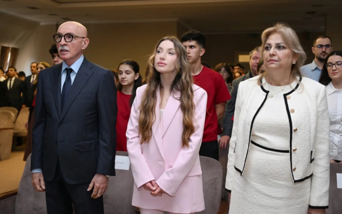 Alena Əliyeva “Zəkaların mübarizəsi II” olimpiadasının final mərhələsində - FOTOLAR