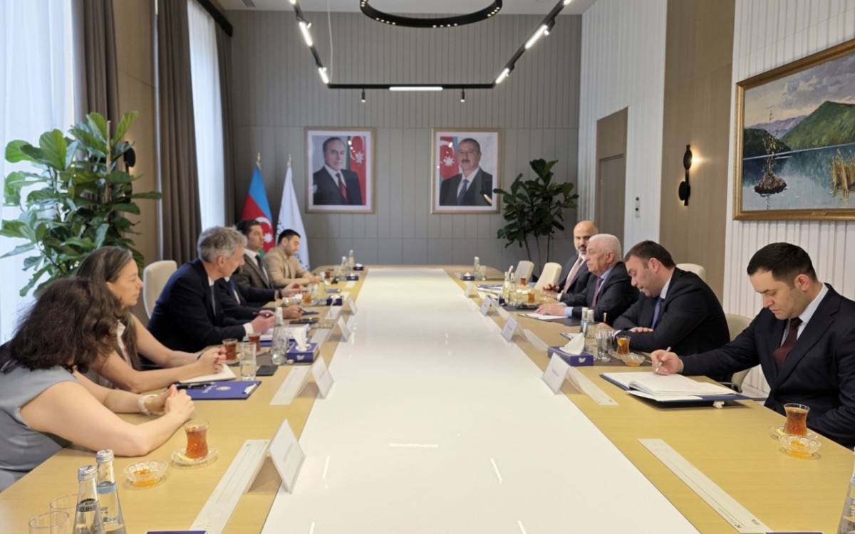 “AzərEnerji”, TotalEnergies və SOCAR arasında görüş keçirilib