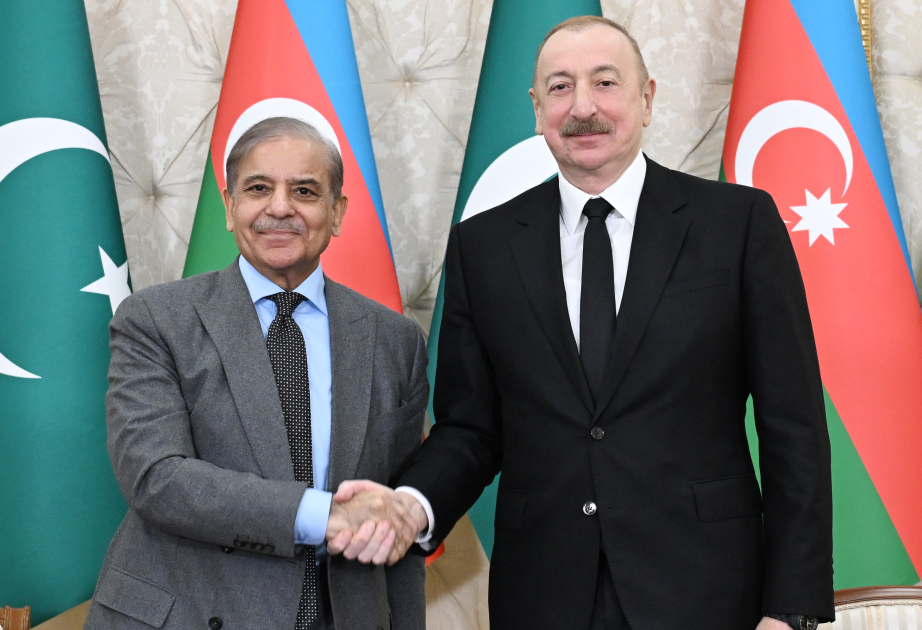 Şahbaz Şərif Prezidenti təbrik etdi