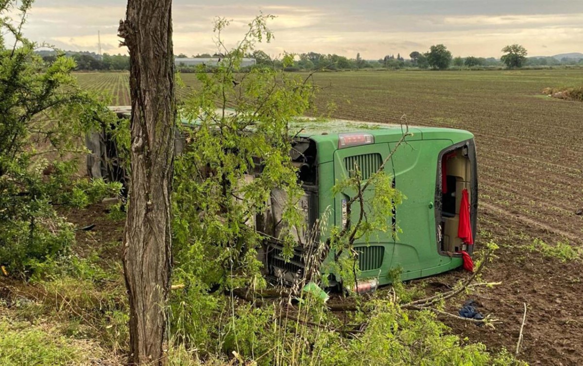 Türkiyədə sərnişin avtobusu aşıb - 45 nəfər xəsarət aldı