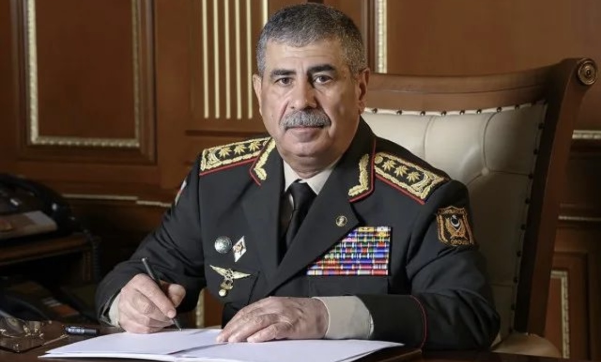 Nazir Azərbaycan Ordusunun şəxsi heyətini təbrik etdi