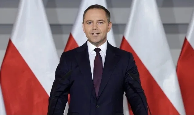 Polşa Prezidenti öz nazirini "axmaq" adlandırdı