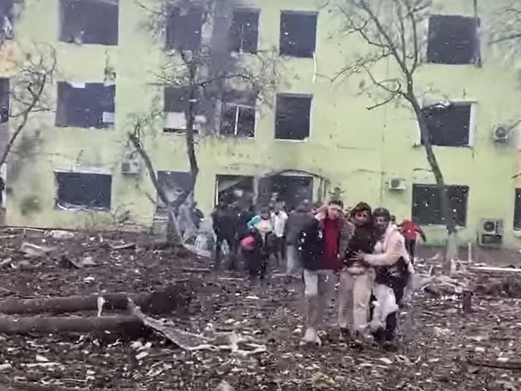Ukraynanın qida emalı zavoduna hücum: 4 ölü, 7 yaralı...