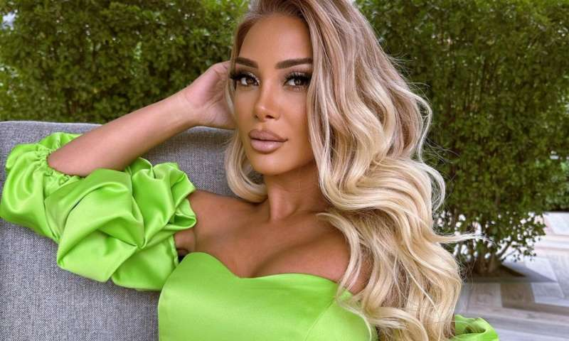 Çinarə ana oldu