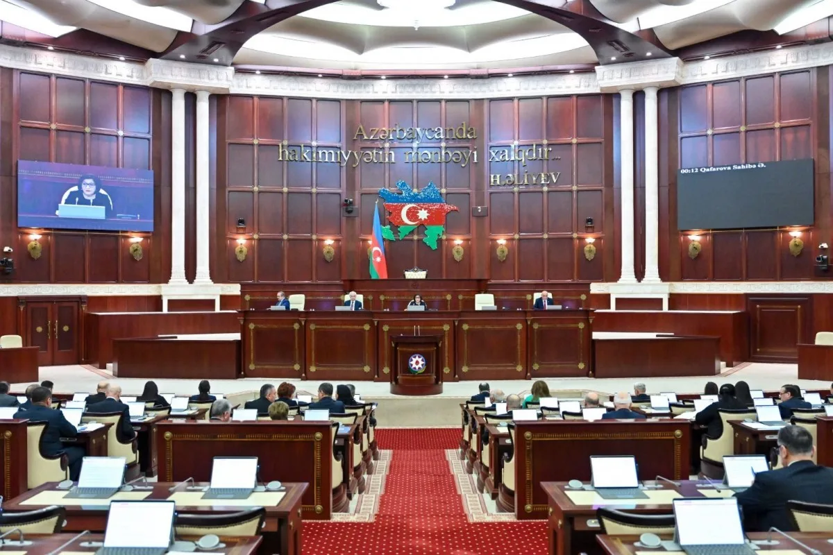 Milli Məclisin iclası başlayıb