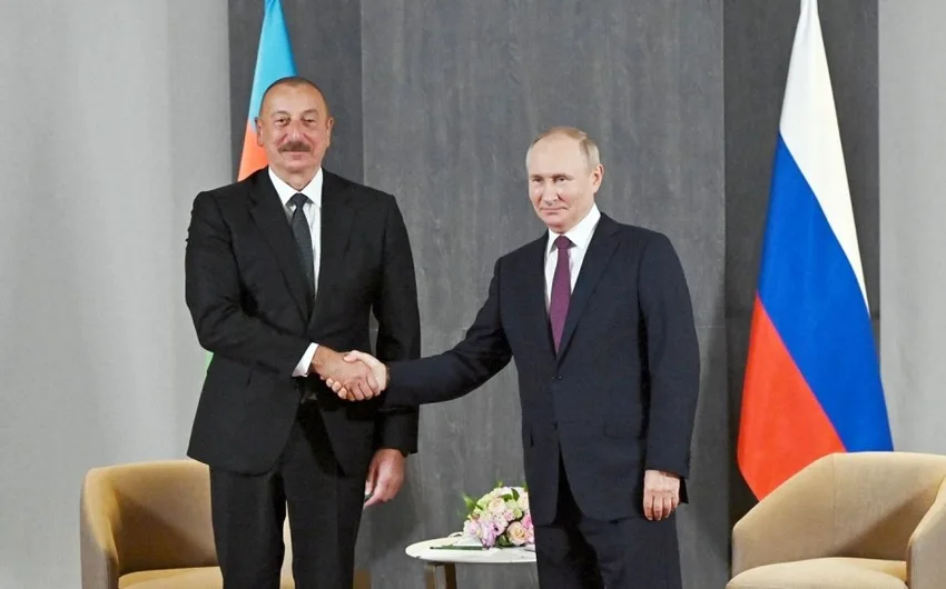 Prezident Vladimir Putinə təbrik ünvanlayıb