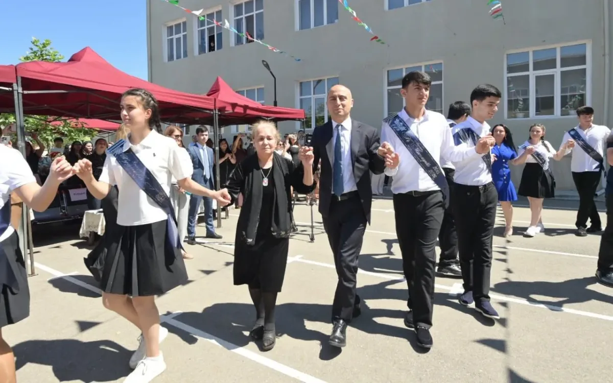 Elm və təhsil naziri “Son zəng” tədbirində iştirak etdi - FOTOLAR
